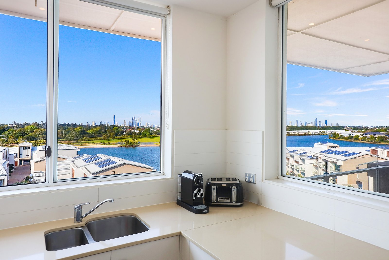 4039/3027 The Boulevarde  CARRARA 6