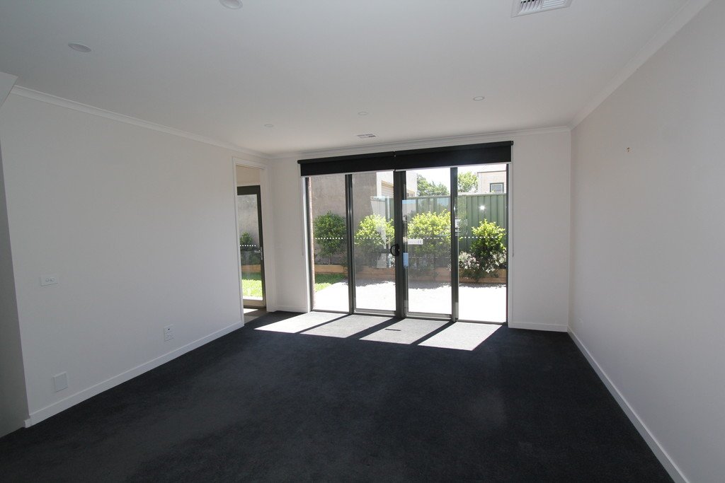 404 Clarendon Street SOLDIERS HILL 4