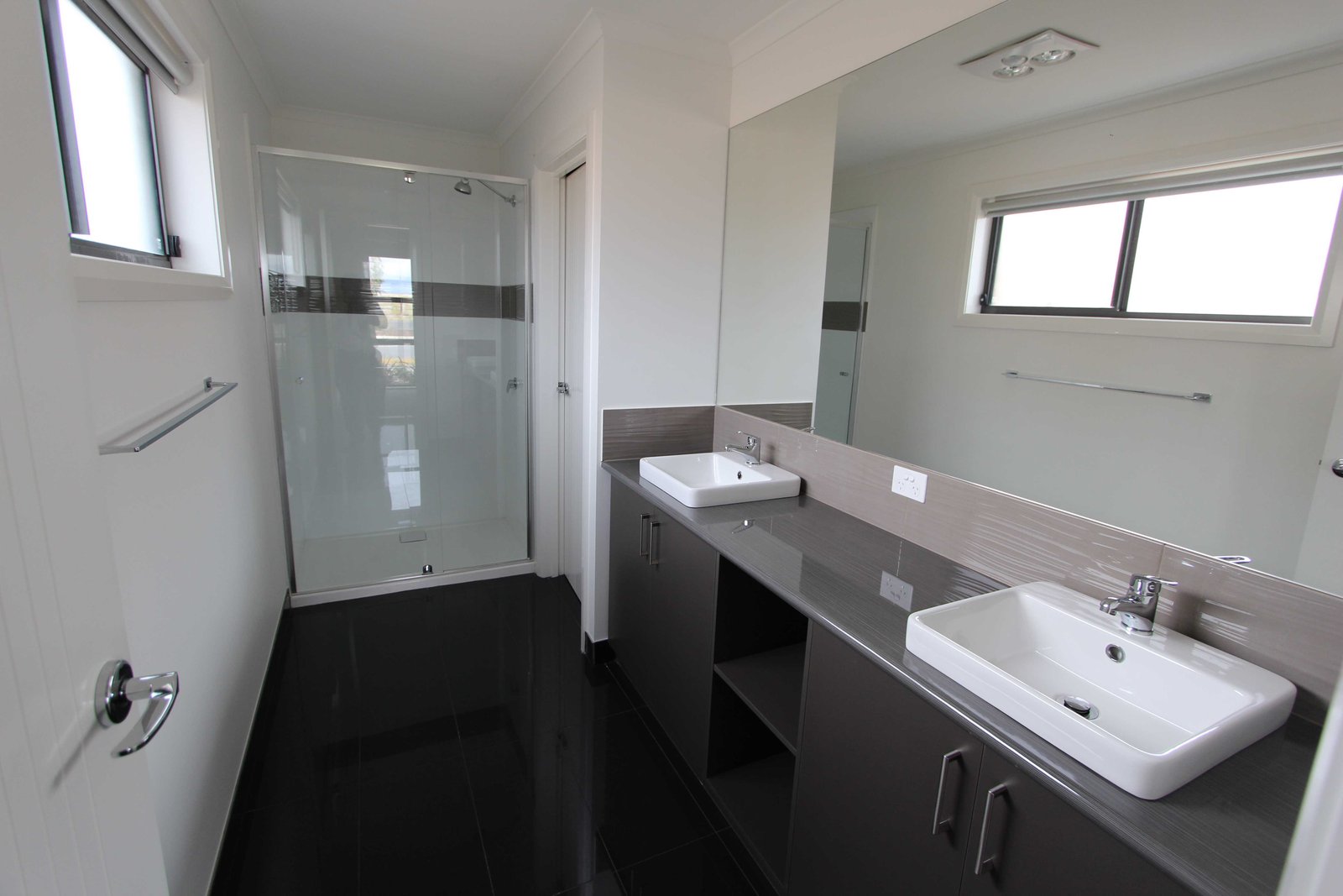 Gallery: 404 Greenhalghs Road