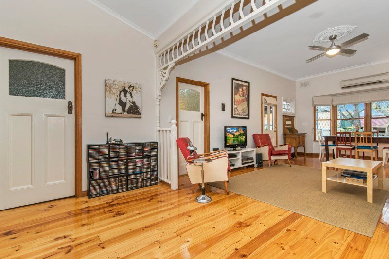 404 Napier Street WHITE HILLS 5