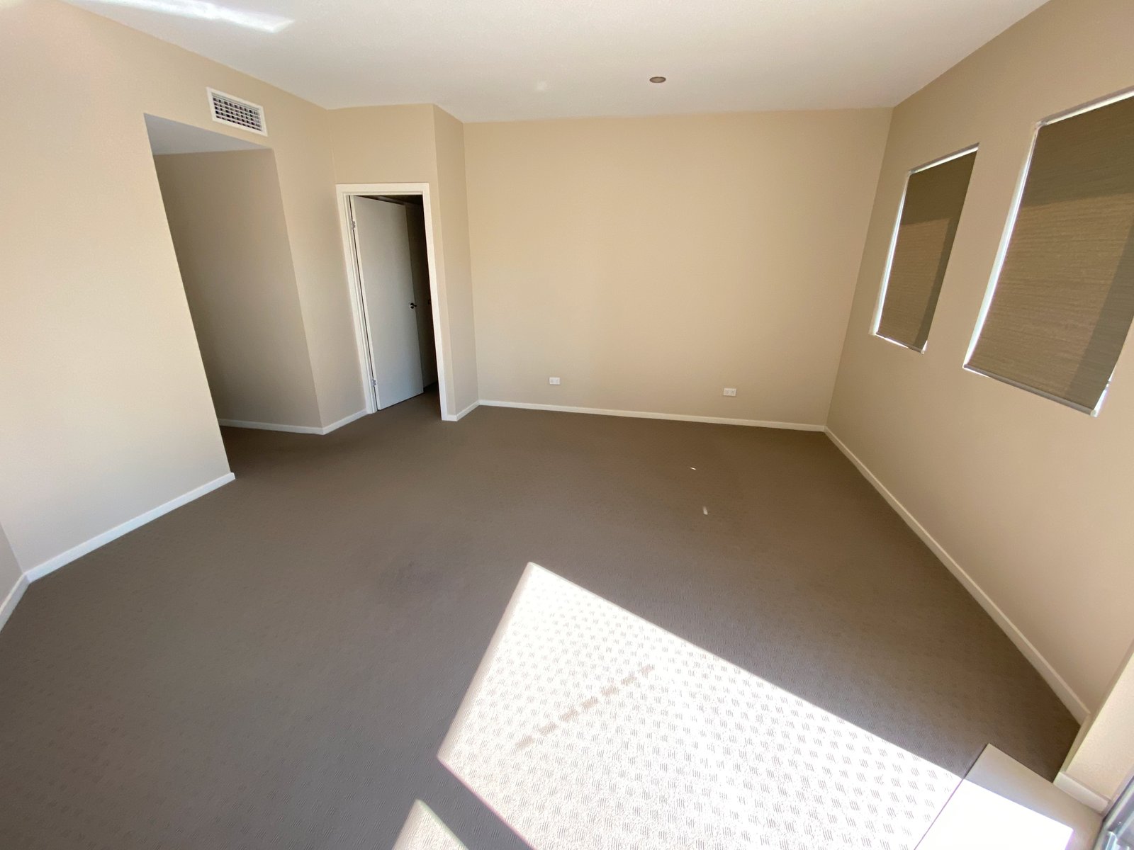 404/10 WYNDHAM Avenue BOYNE ISLAND 15