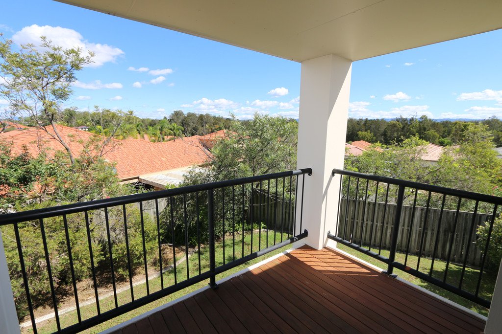 404/2 Gentian Drive ARUNDEL 11