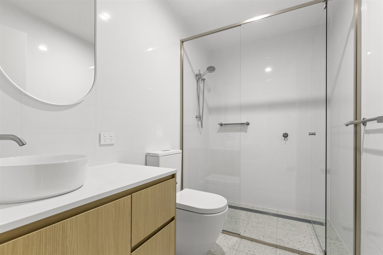 404/3 McConaghy Street MITCHELTON 11