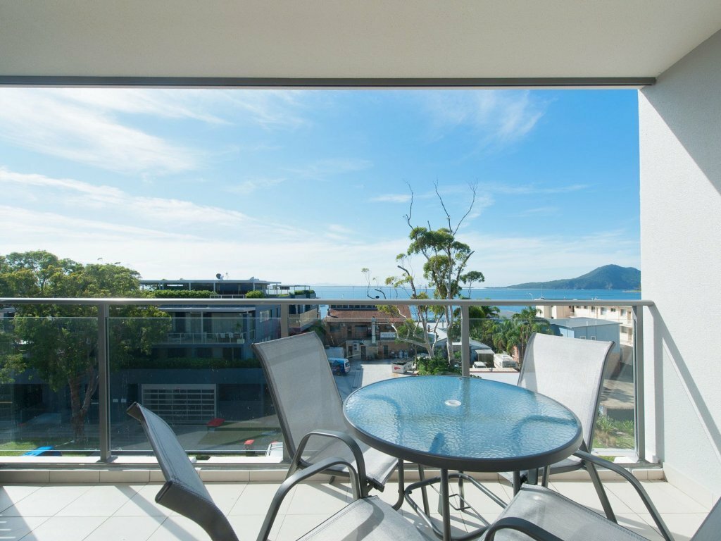 404/4-8 Bullecourt Street SHOAL BAY 7