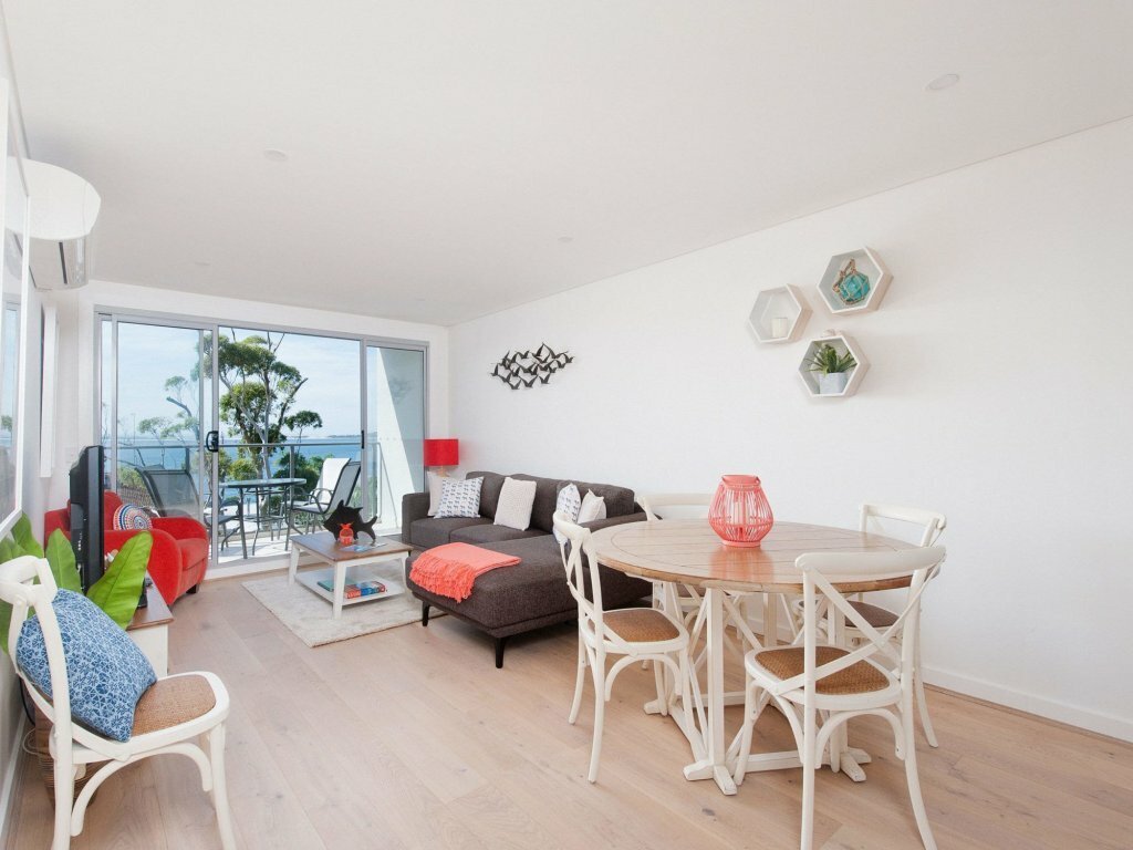 404/4-8 Bullecourt Street SHOAL BAY 1