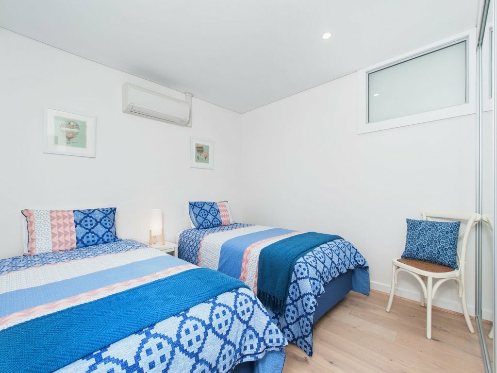 404/4-8 Bullecourt Street SHOAL BAY 4