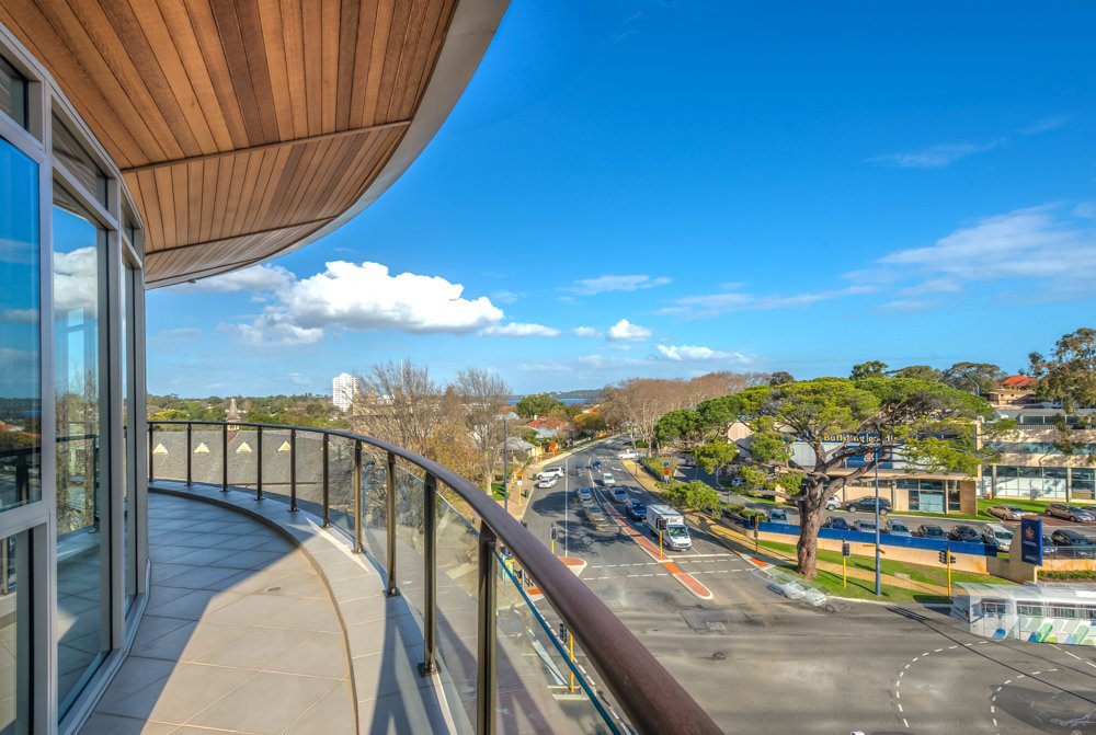 404/40 St Quentin Avenue CLAREMONT 4