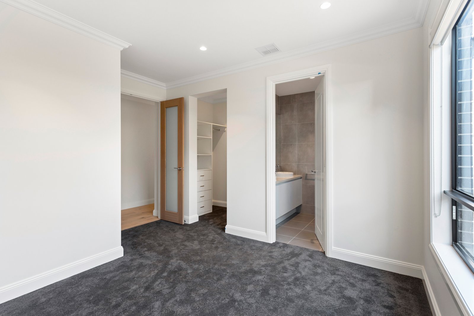 Real Estate and Property in 404B Chesterville Road, Bentleigh East, VIC