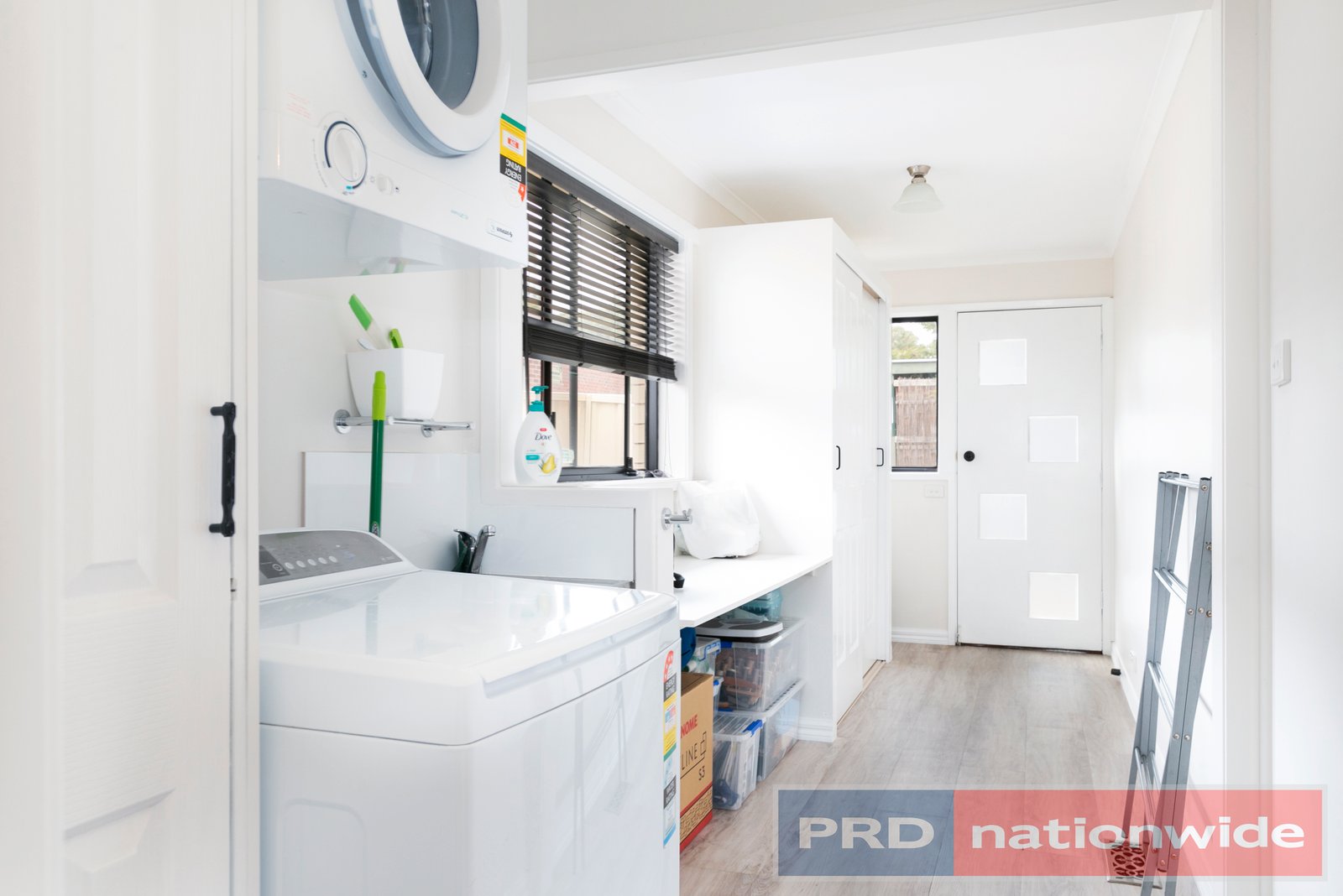 405 Richards Street CANADIAN 13