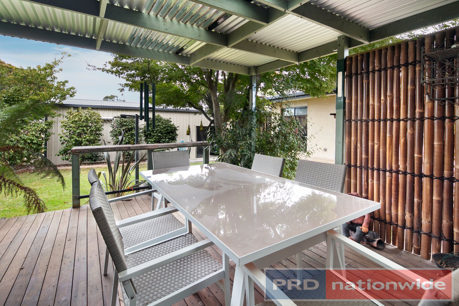 405 Richards Street CANADIAN 15