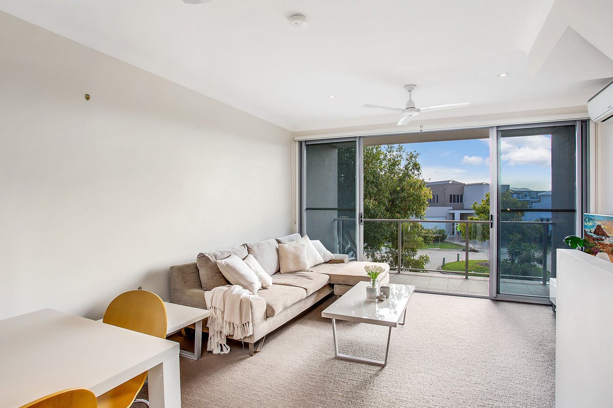40/5074 Emerald Islands Drive CARRARA 8