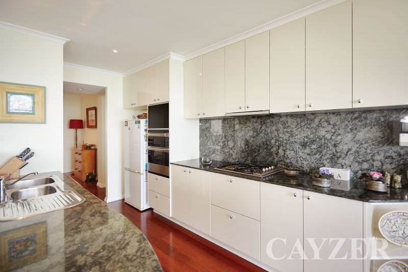Gallery: 405/127 Beach Street