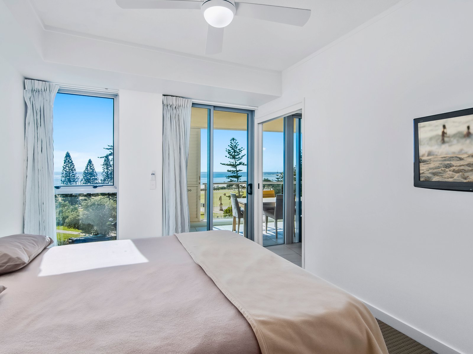 405/3 McLean Street COOLANGATTA 5