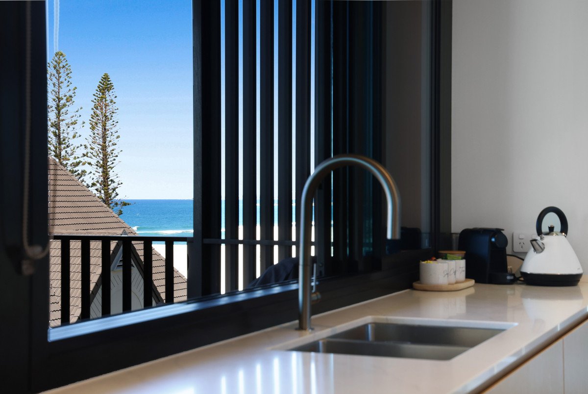 405/4 Seventeenth Avenue Palm Beach 11