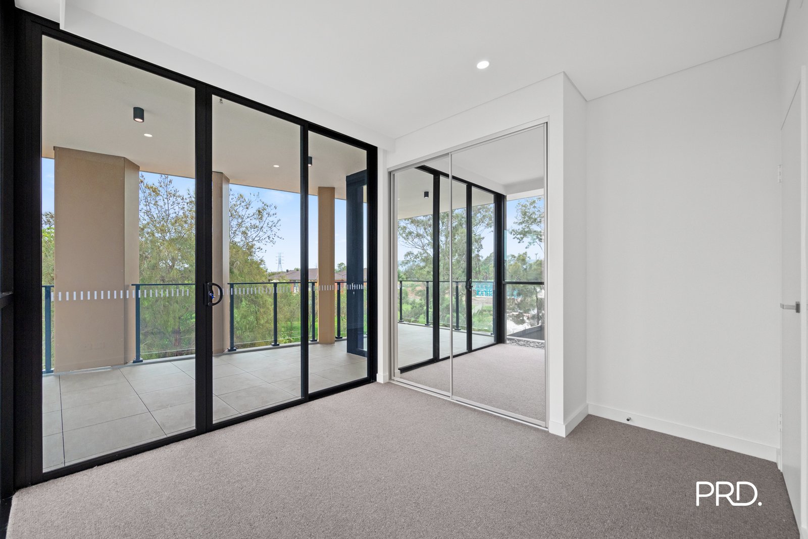 405/4A Retreat Drive Penrith 9