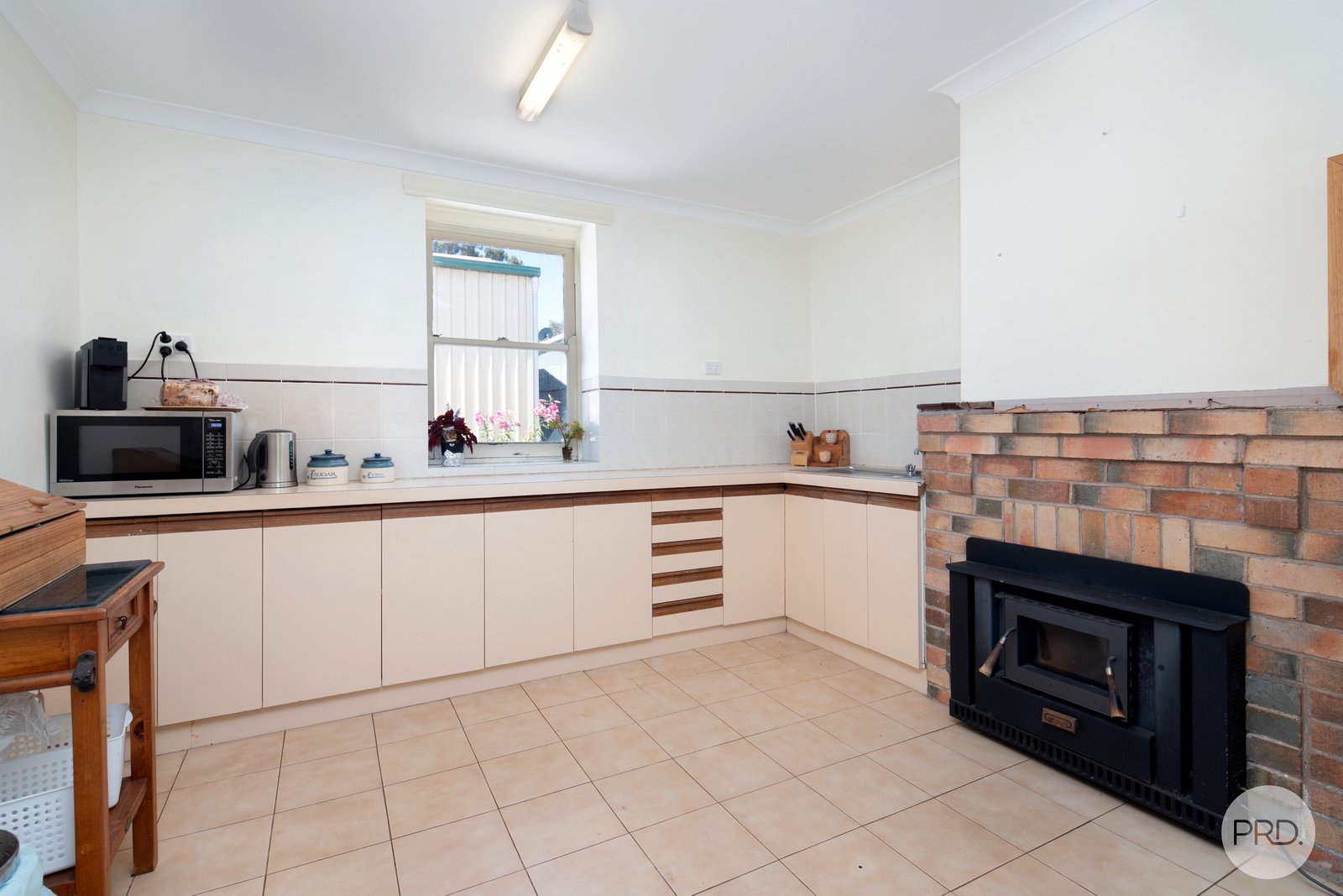 406 High Street LEARMONTH 8