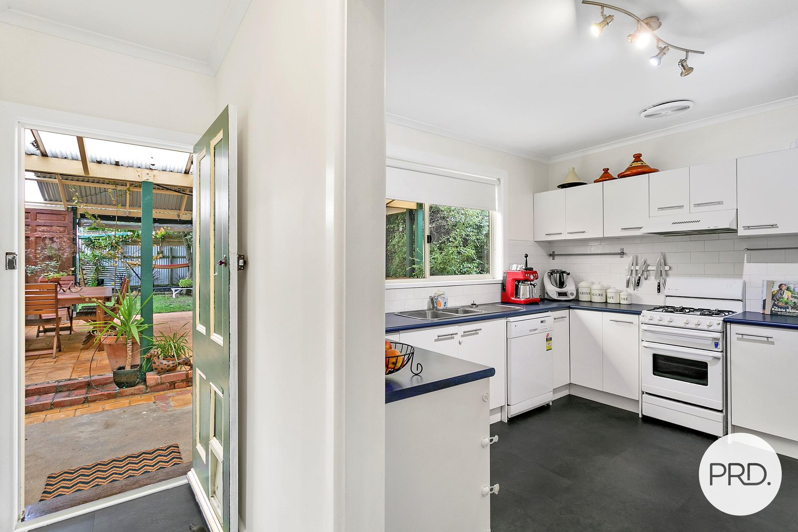 406 Macarthur Street SOLDIERS HILL 4