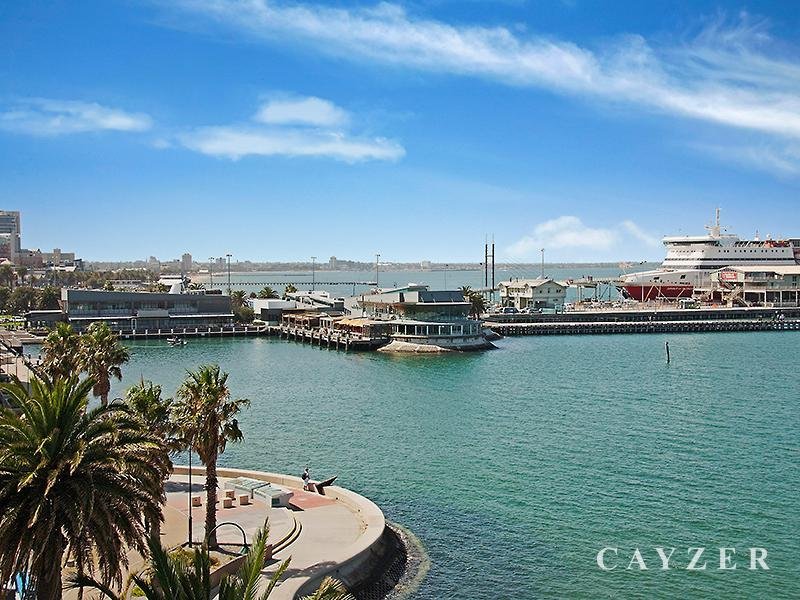Gallery: 406/127 Beach Street