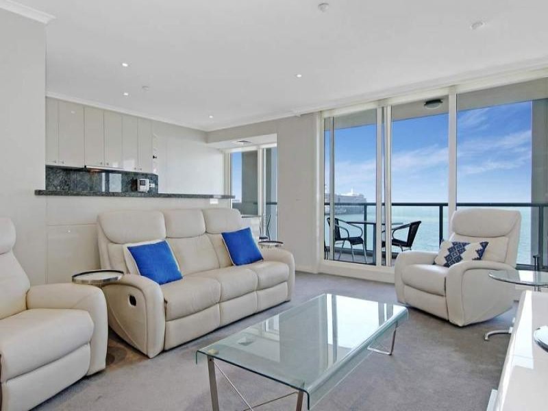 Gallery: 406/127 Beach Street