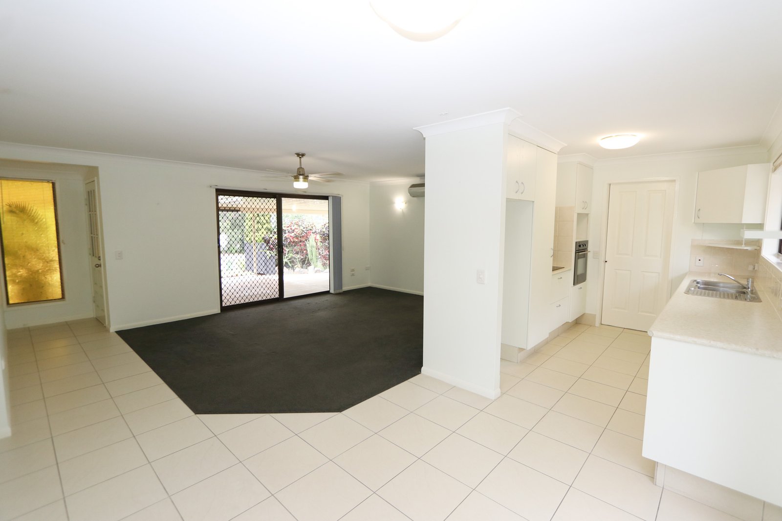 407 Ashmore Road ASHMORE 3