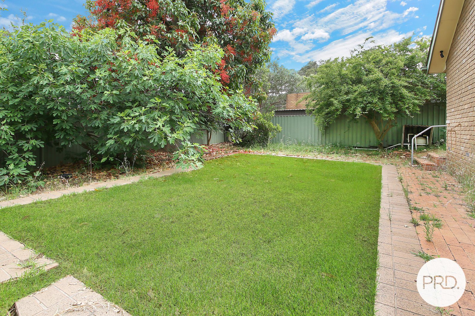 407 Dale Crescent LAVINGTON 8