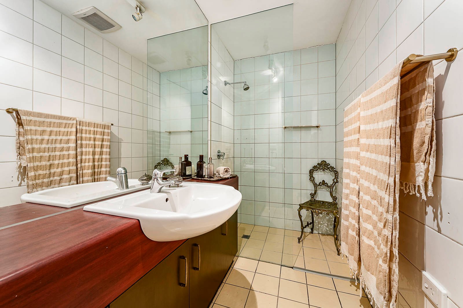 Real Estate and Property in 407/296 Flinders Street, Melbourne, VIC