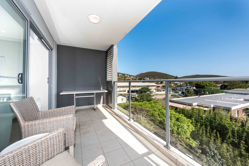 407/4-8 Bullecourt Street SHOAL BAY 8