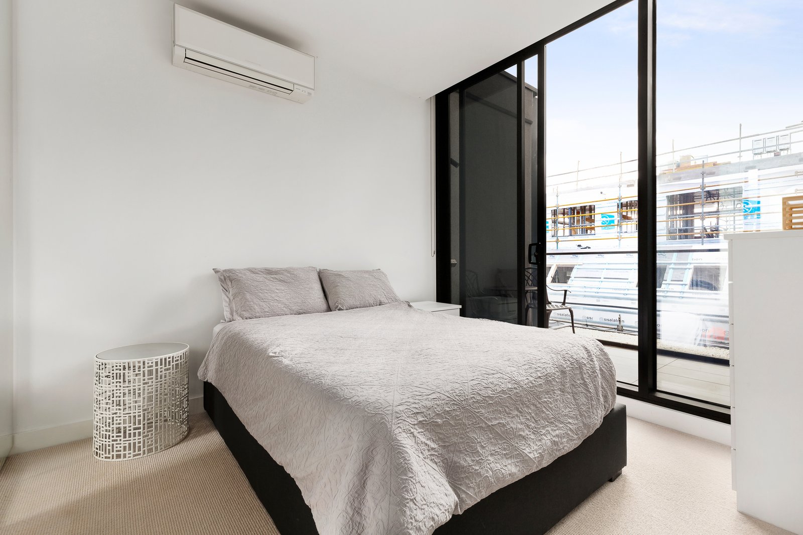 Gallery: 407/427 Hampton Street