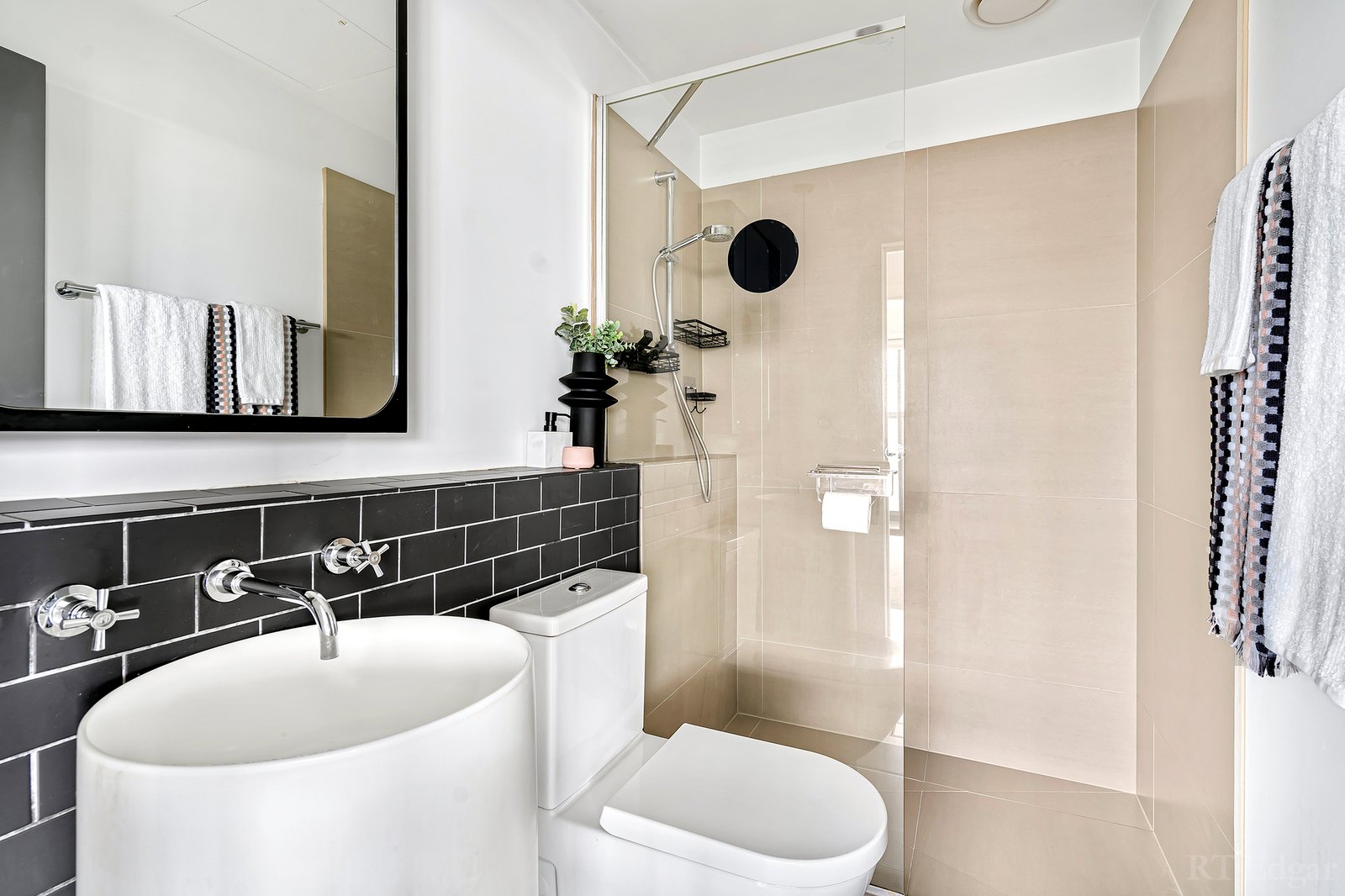 Real Estate and Property in 407/58 Queens Parade, Fitzroy North, VIC