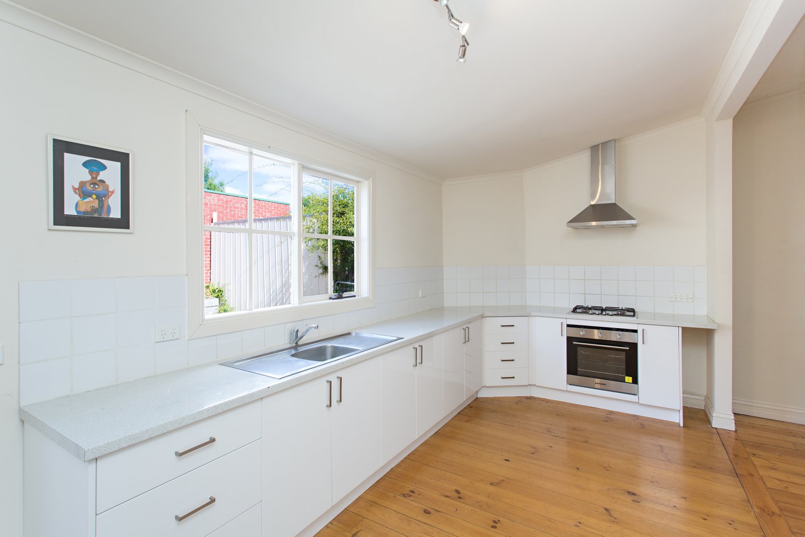 Gallery: 408 Doveton Street North