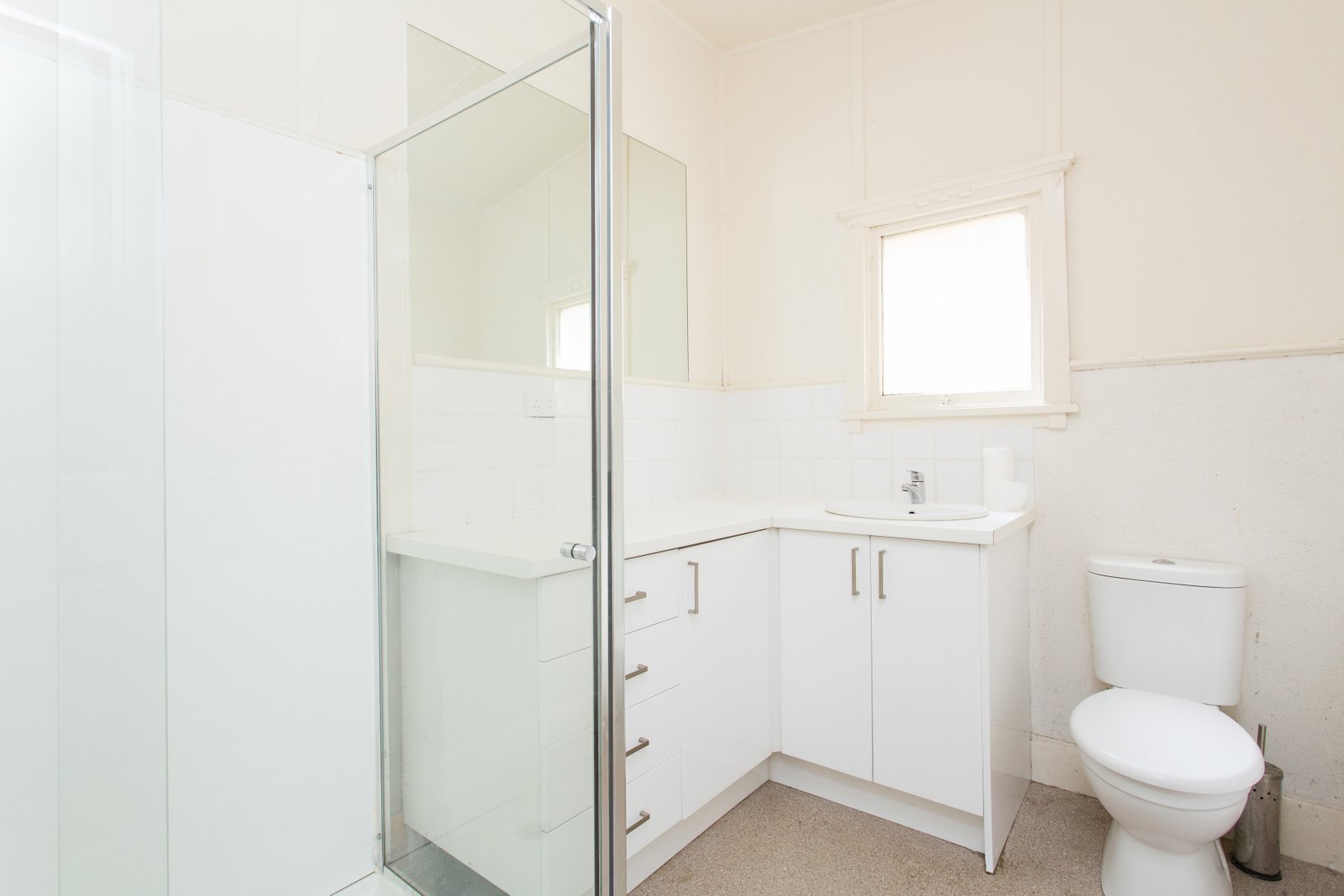 Gallery: 408 Doveton Street North