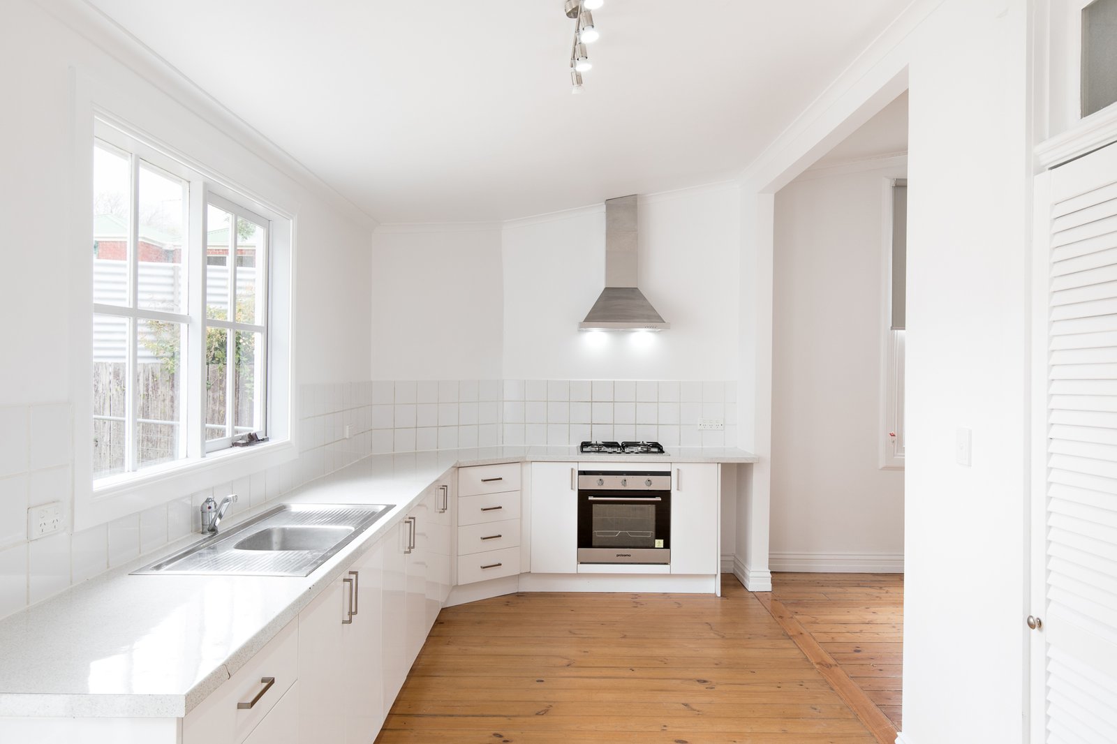 Gallery: 408 Doveton Street North