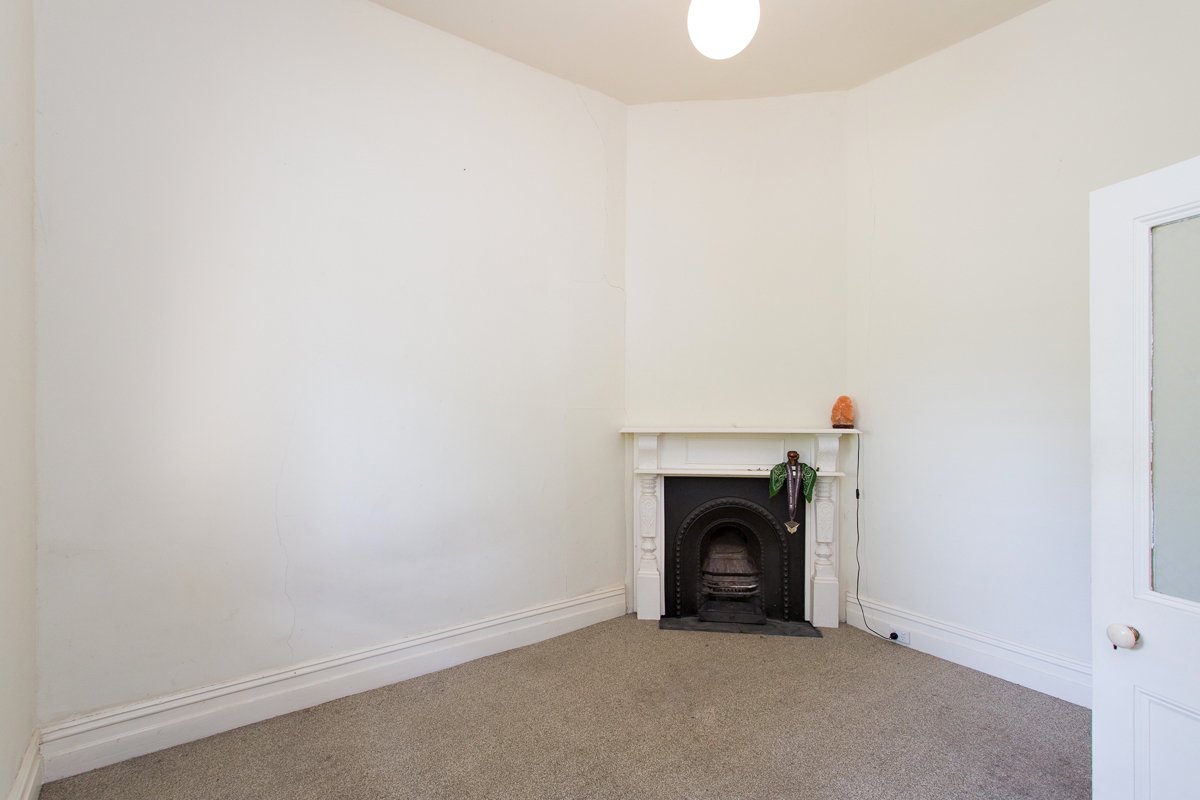 Gallery: 408 Doveton Street