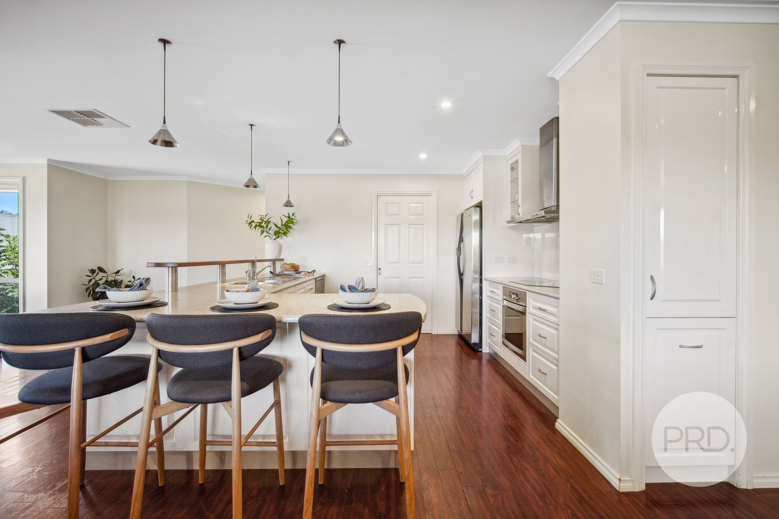 408 Halehaven Crescent LAVINGTON 7