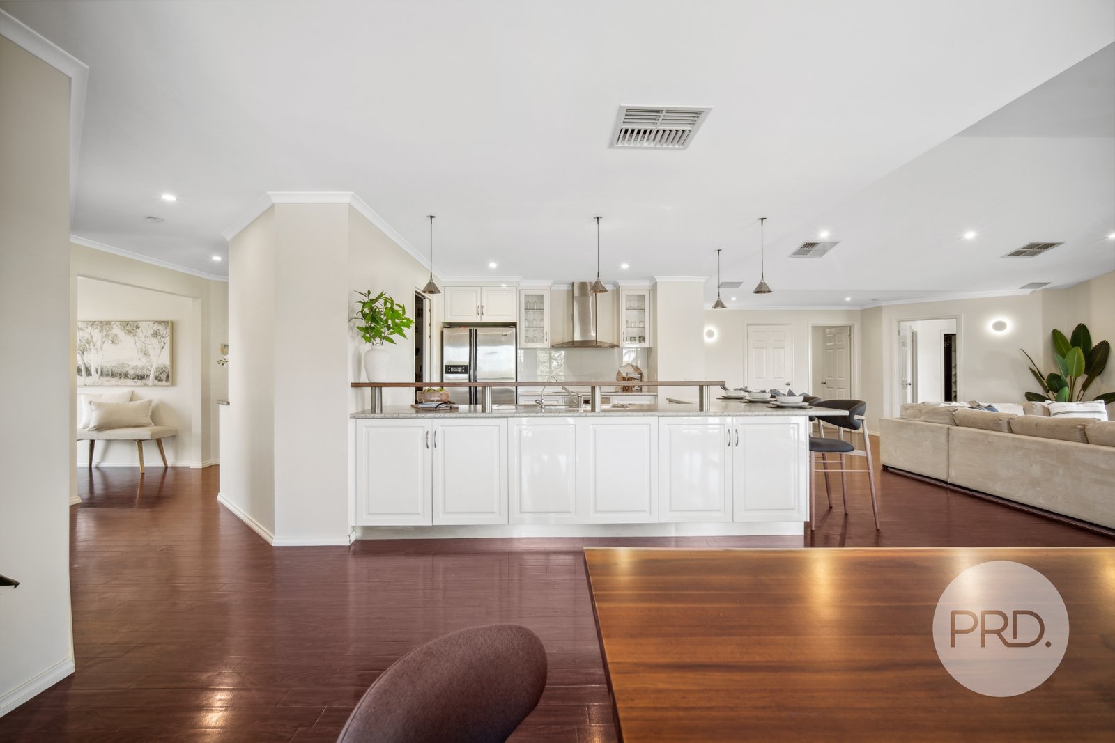 408 Halehaven Crescent LAVINGTON 8