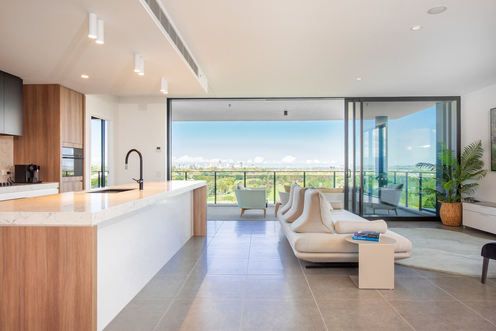 4080/21 Ross Street BENOWA 1