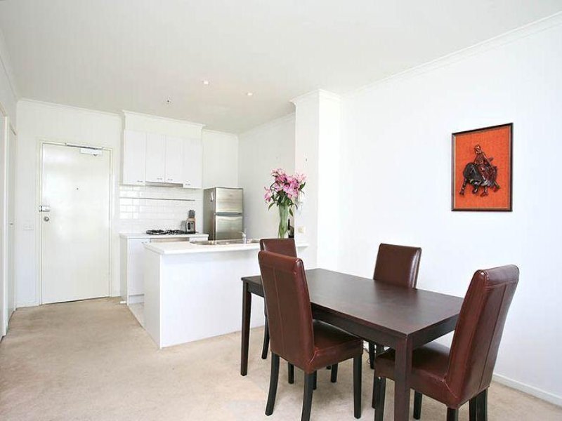 Gallery: 408/148 Wells Street