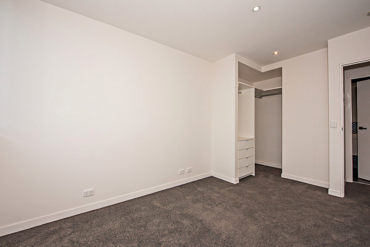 Gallery: 408/53-61 Toorak Road