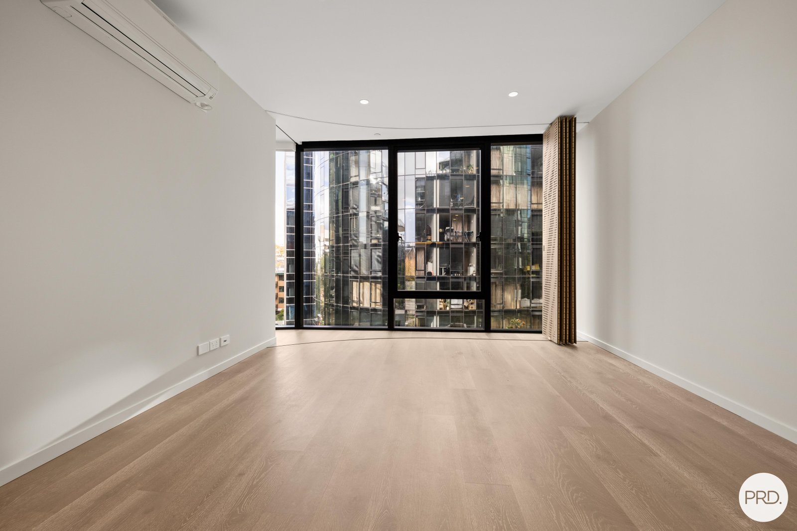 408/601 St Kilda Road MELBOURNE 9