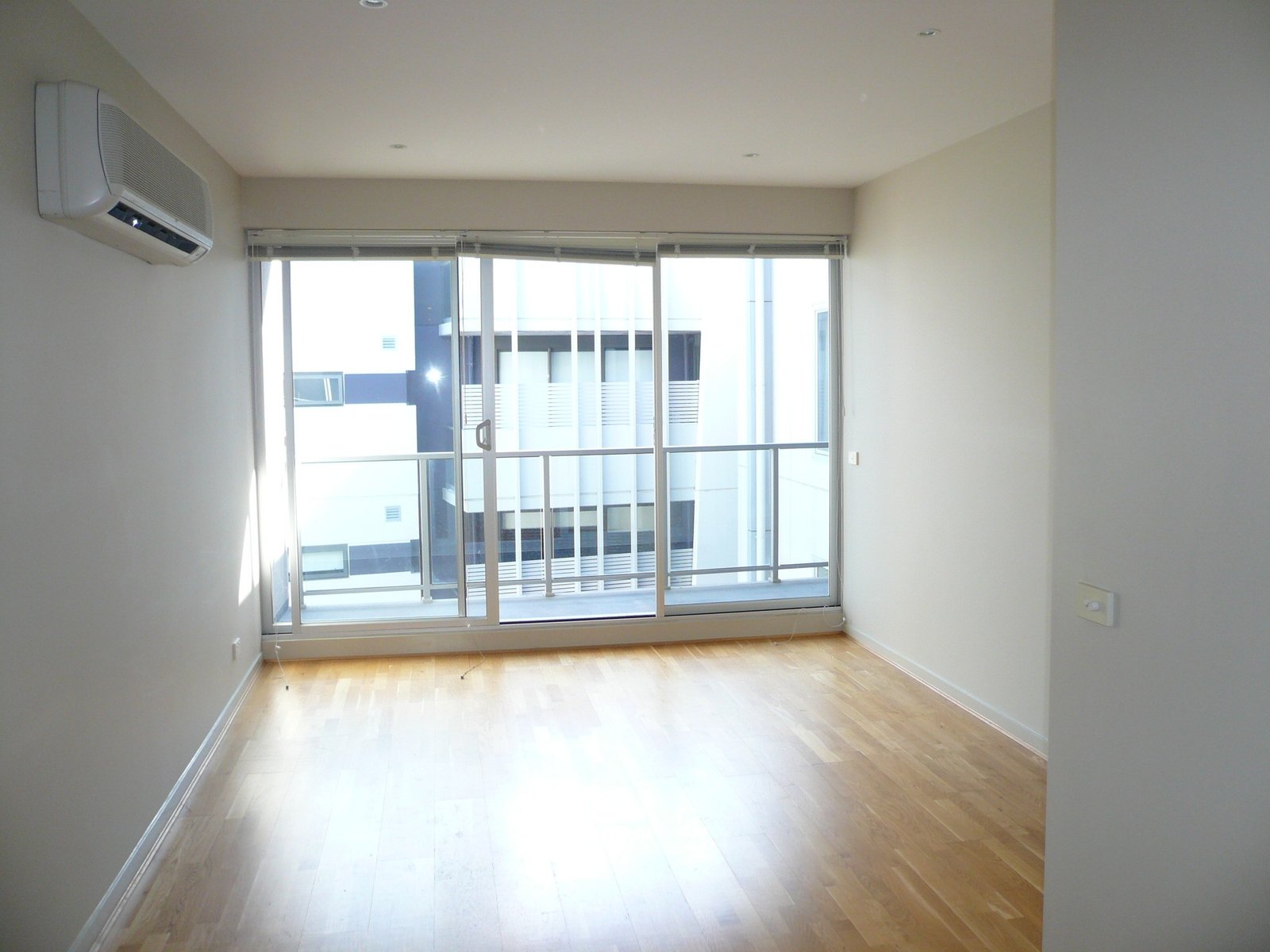 Gallery: 408/99 Nott Street