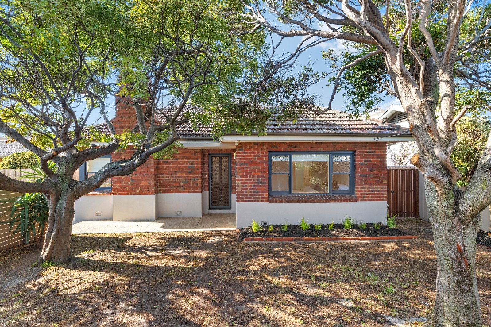 Gallery: 409 Station Street