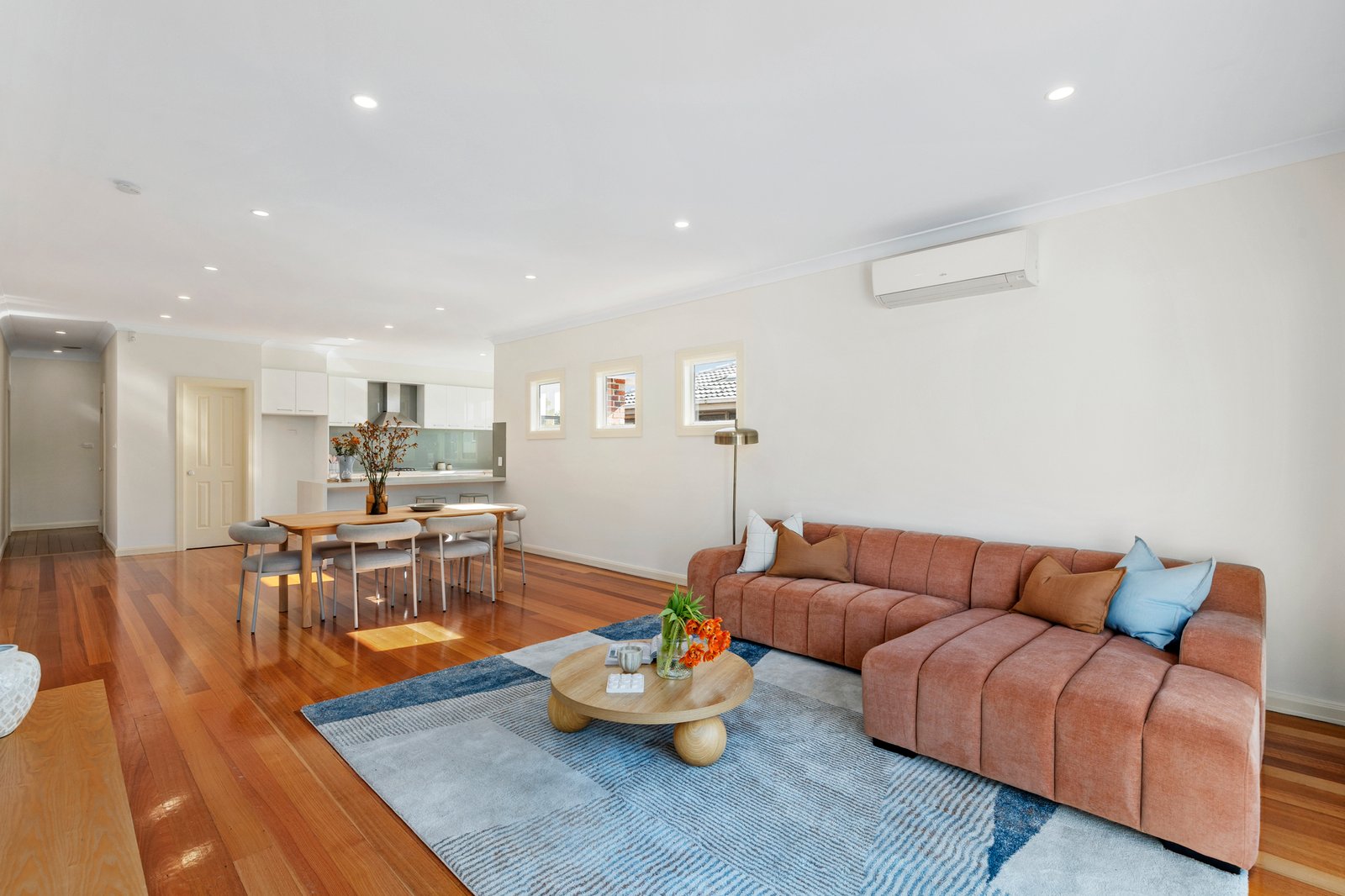 Gallery: 409 Station Street
