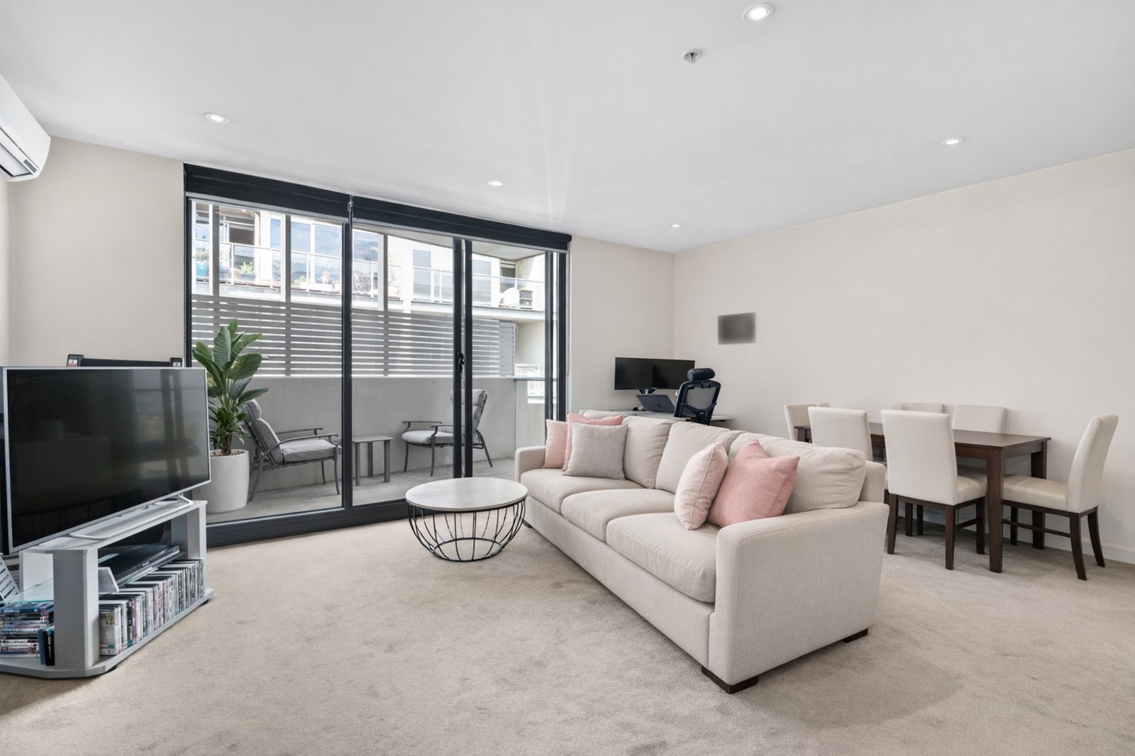 Gallery: 409/105 Nott Street
