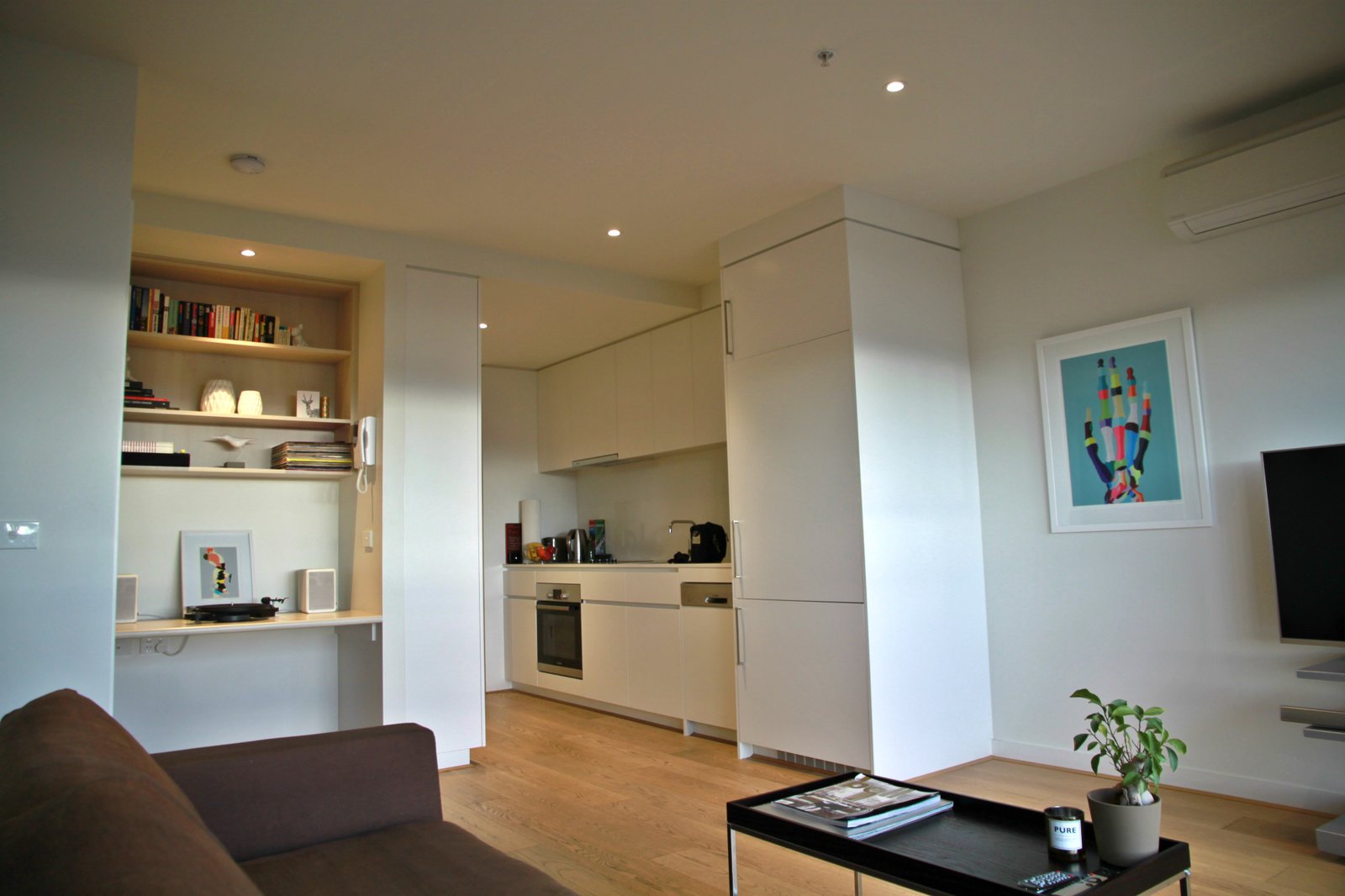 Gallery: 409/11-15 Wellington Street