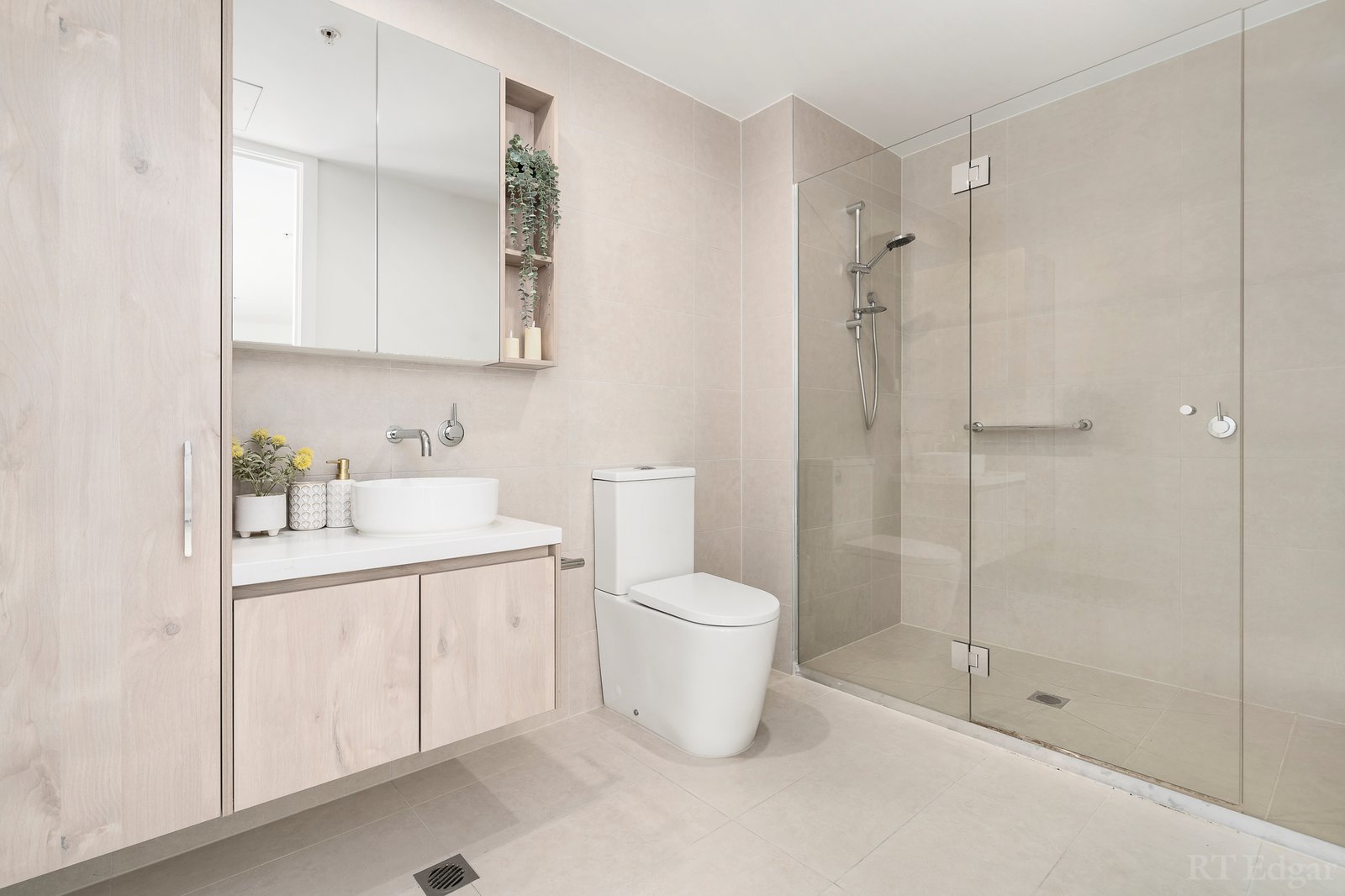 Real Estate and Property in 409/166 Whitehorse Road, Blackburn, VIC