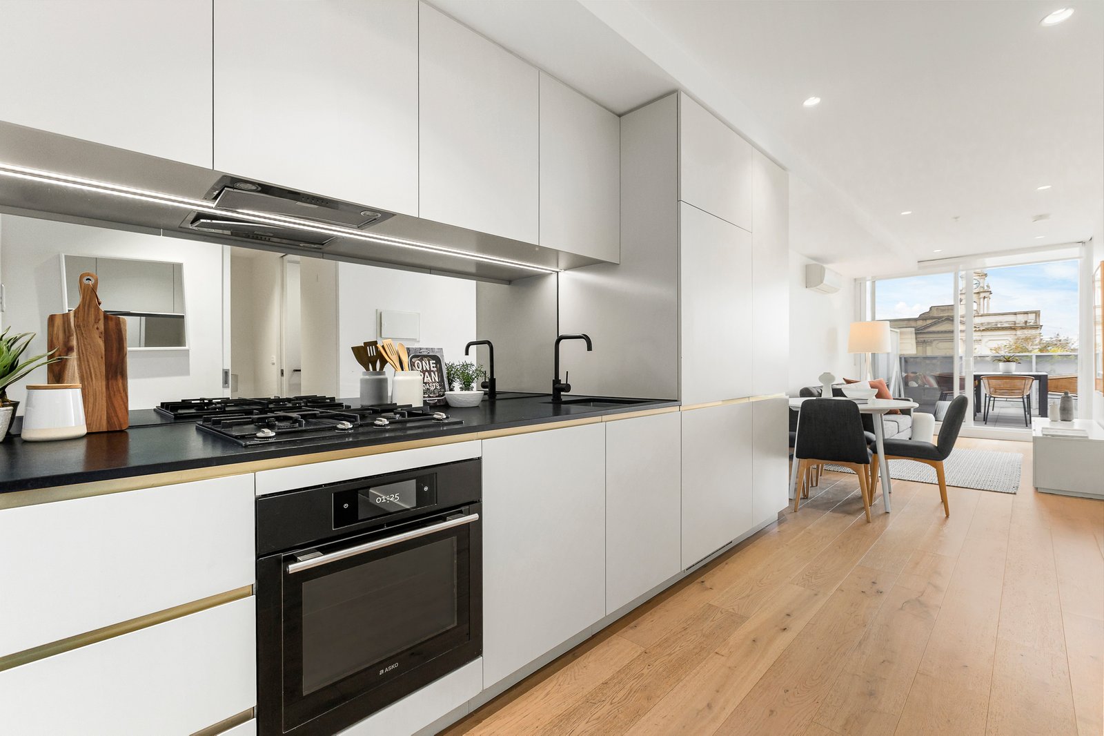 Gallery: 409/244 Dorcas Street