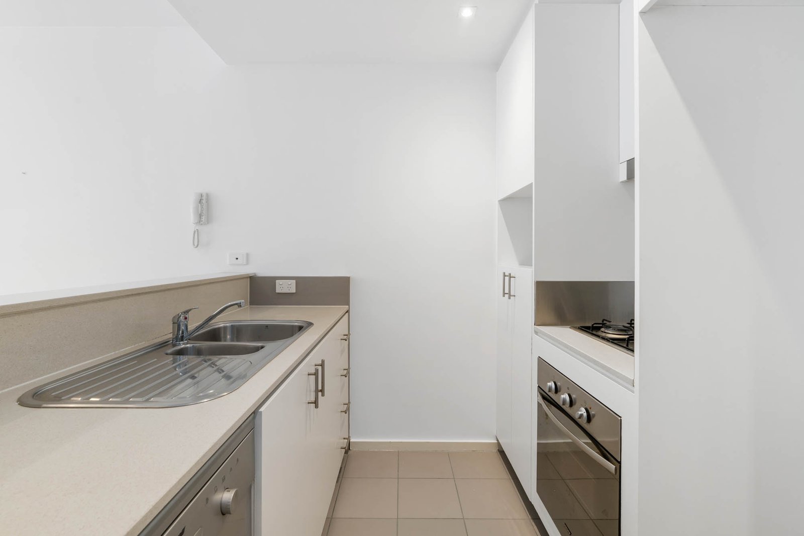 Gallery: 409/55 Bay Street