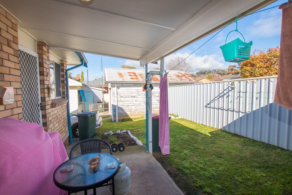 40C Carey Street TUMUT 4