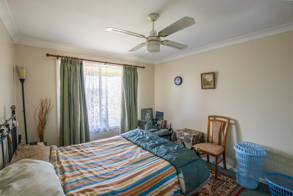 40C Carey Street TUMUT 9
