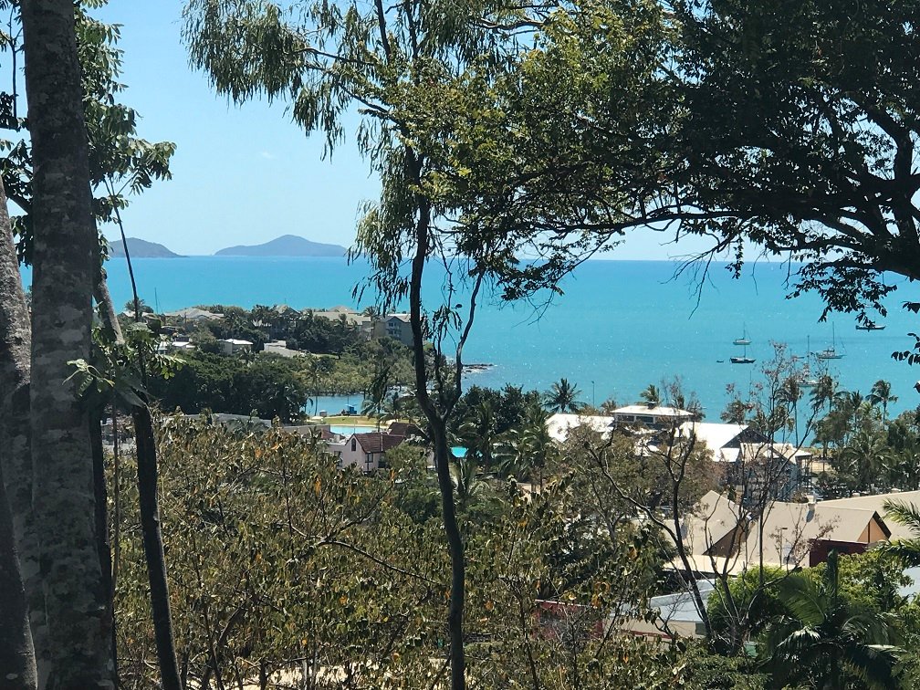 41-45 Stonehaven Court AIRLIE BEACH 3
